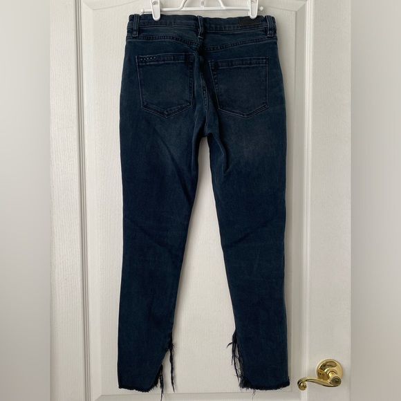 [BLANKNYC] The Bond. Mid rise skinny. Size 27. - Picture 5 of 12